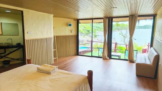 Paree Hut - 73