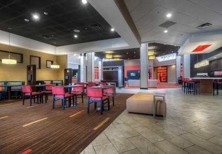 Courtyard by Marriott - 26