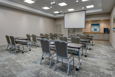 Hilton Garden Inn Southpoint - 35
