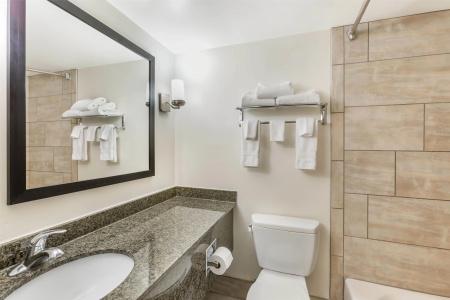 Best Western Plus Thunderbird Suites - 84