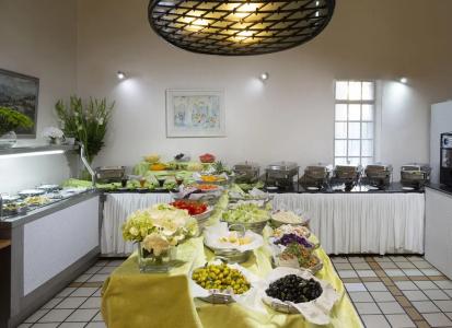 Ymca Three Arches - 40