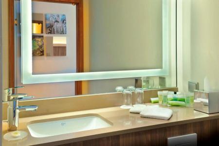 Courtyard by Marriott Gdynia Waterfront - 8