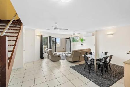 Cairns City - 108