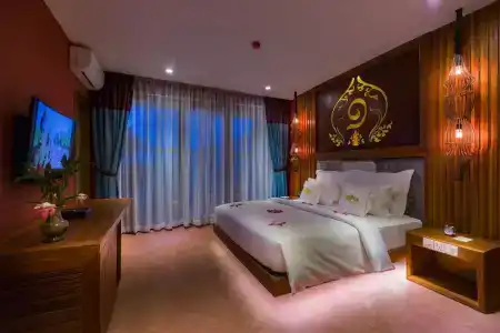 Golden Temple Boutique - 142