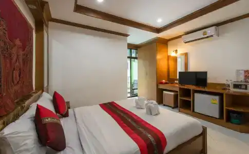 Magnific Guesthouse Patong - 6