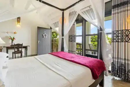 Lara's place - 18