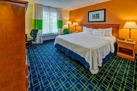 Fairfield Inn & Suites by Marriott - 14