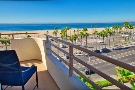 The Waterfront Beach Resort, A Hilton - 203