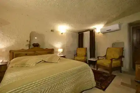Harman Cave - 7