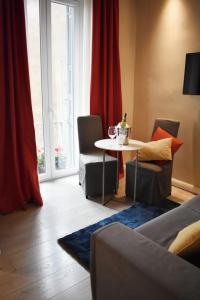 The Roman Empire Guesthouse - 108