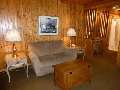 Briarwood Inn - 164