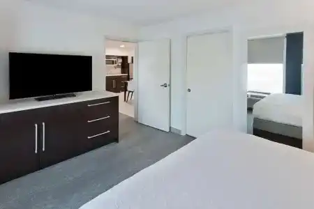 Home2 Suites by Hilton - 37