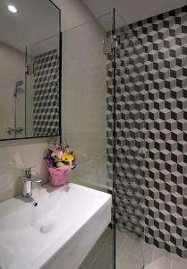81 Premier Hollywood - SG Clean - 19