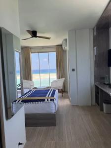 Avyanna Gulhi Beach - 86
