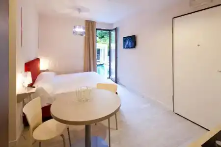 Residence - 44
