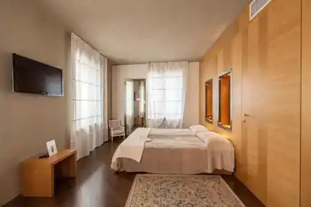 Suite Inn - 66