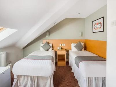Oyo London Guest House - 98