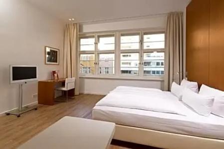 Ellington Berlin - 27