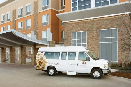 DoubleTree by Hilton Airport - 18