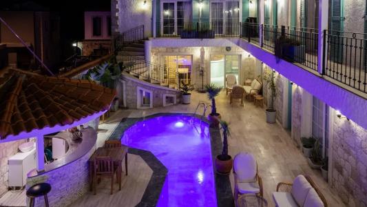 avlu Alaçatı butik otel - 1