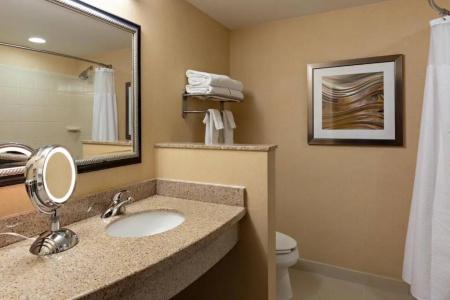 Courtyard by Marriott Hershey - 28