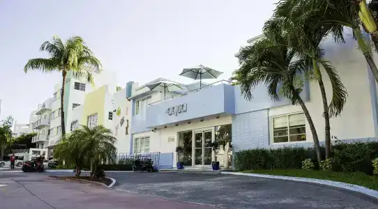 Aqua & Suites - 0