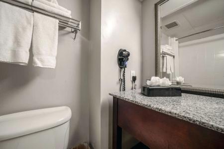 Country Inn & Suites by Radisson, at Mills, CA - 9