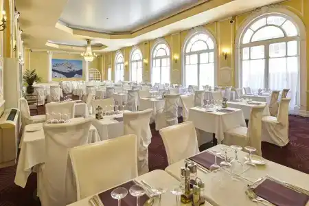 Hôtel Le Royal Promenade des Anglais - 16