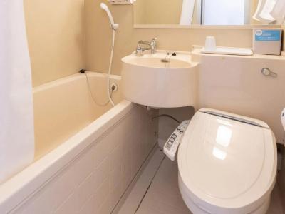 Toyoko Inn Hokkaido Sapporo-eki Nishi-guchi Hokudai Mae - 17