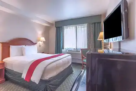 Baymont INN & Suites by Wyndham - 26