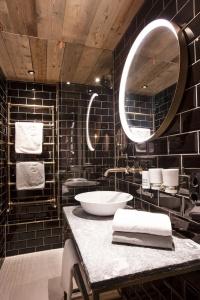 Sepp - Alpine Boutique - Adults Only - 8