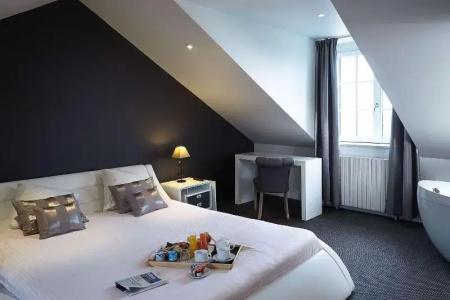 Best Western Le Cheval Blanc -Centre- Vieux Port - 54
