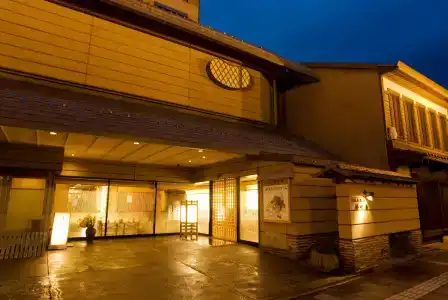 Honjin Hiranoya Kachoan - 36