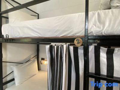 Sherloft Home & Hostel - 27