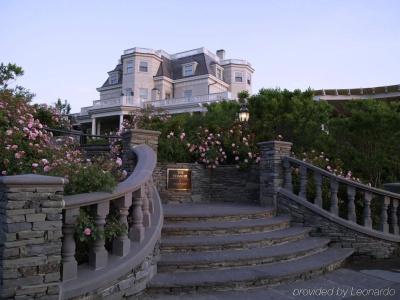 The Chanler at Cliff Walk - 24