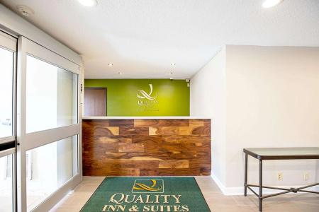 Quality Inn - 6