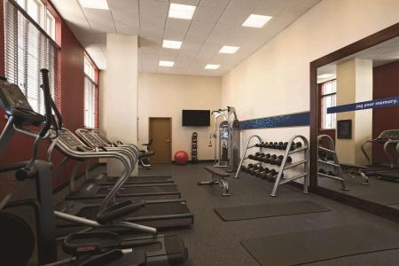 Hampton Inn & Suites - 11