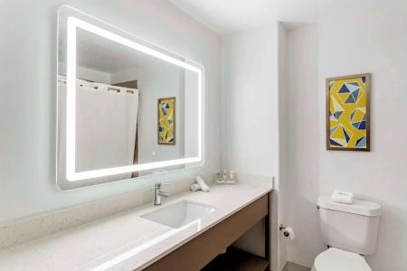 Country Inn & Suites by Radisson, Beach, TX - 20
