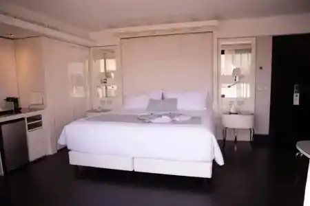 1828 Smart Boutique - 104