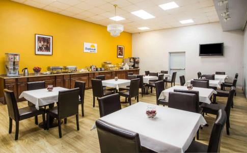 Days Inn by Wyndham Miami International Airport - 39