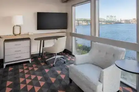 Holiday Inn - Portland - Columbia Riverfront, an IHG - 75