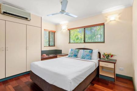 Bay Village Tropical Retreat & - 53