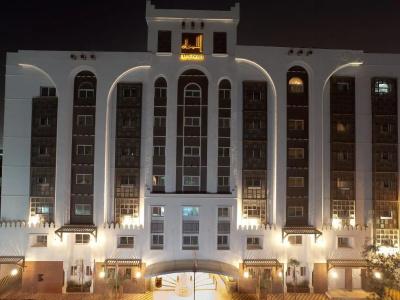 Al Liwan Suites - 33