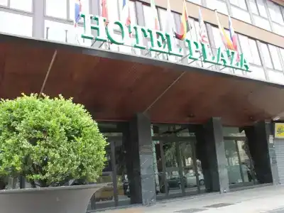 Plaza - 26