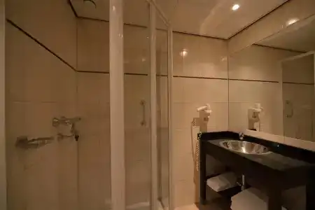 Best Western Dam Square Inn - 38