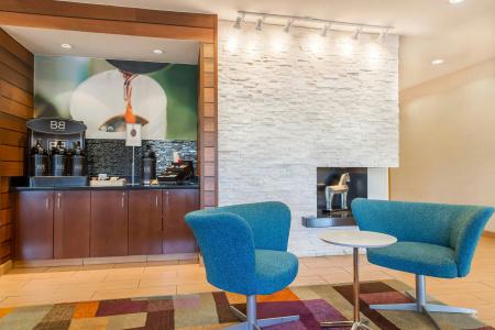 Fairfield Inn & Suites - 20