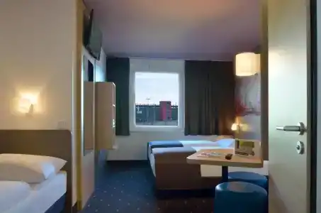 B&B Düsseldorf-Airport - 27