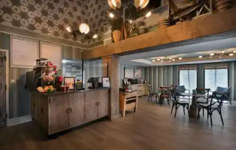 Holiday Inn At the Pavilion - - 11