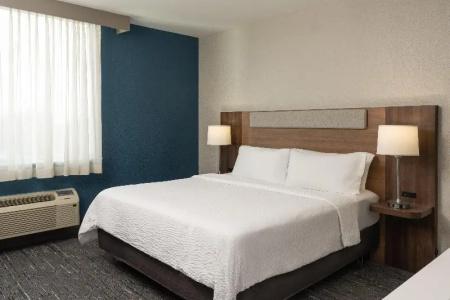 Cambria Miami Airport - Blue Lagoon - 56