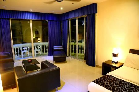 East Suites - 158